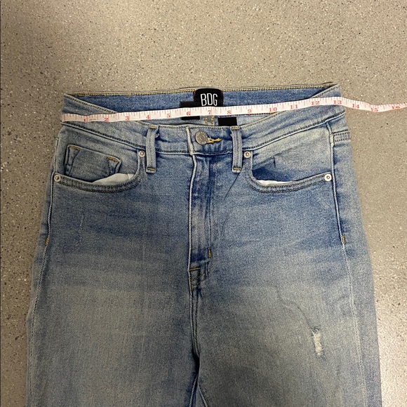 BDG Twig High Rise Jean - Picture 4 of 5